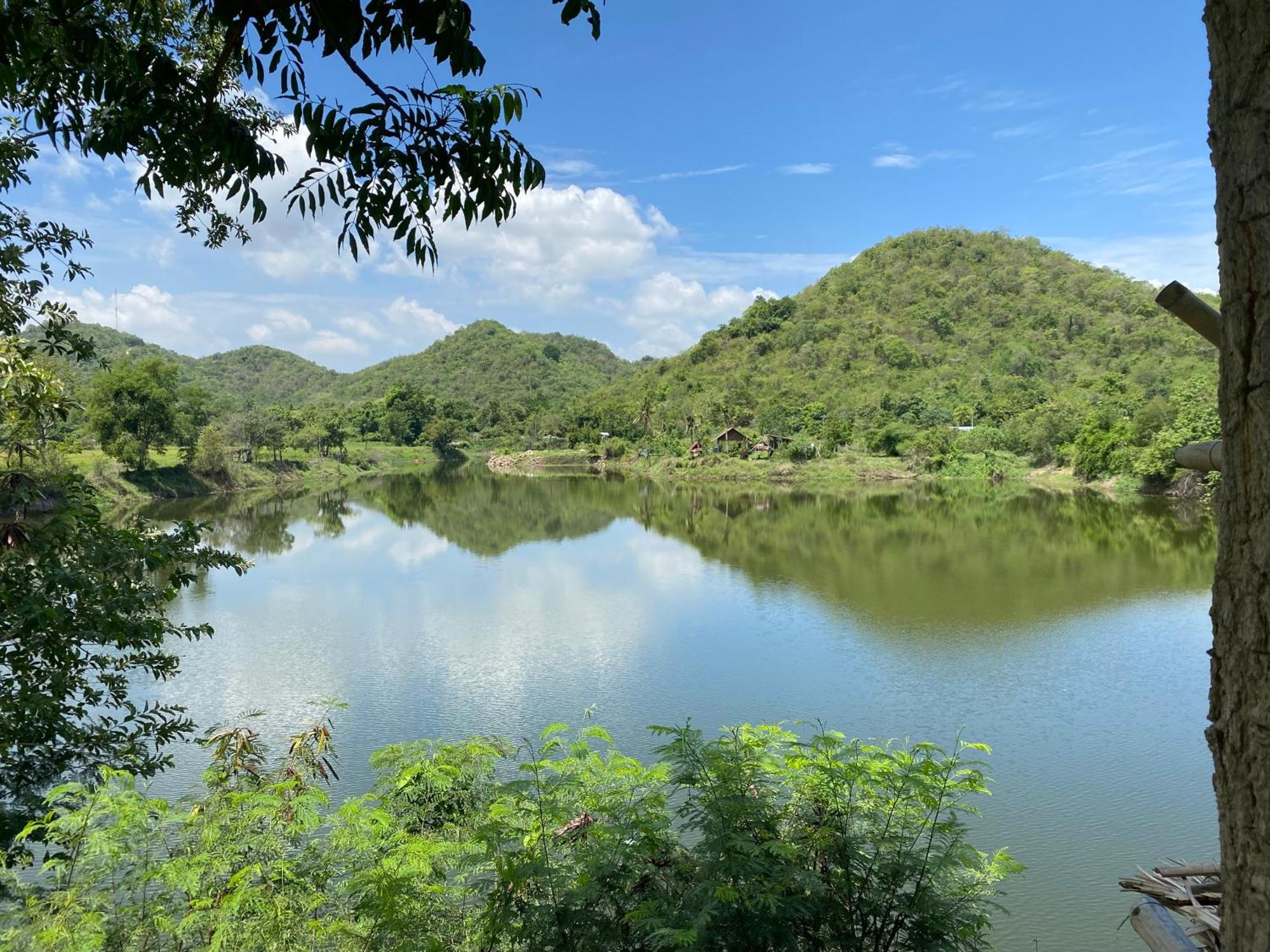 Ratchaburi Royal Mountain Hut酒店 外观 照片